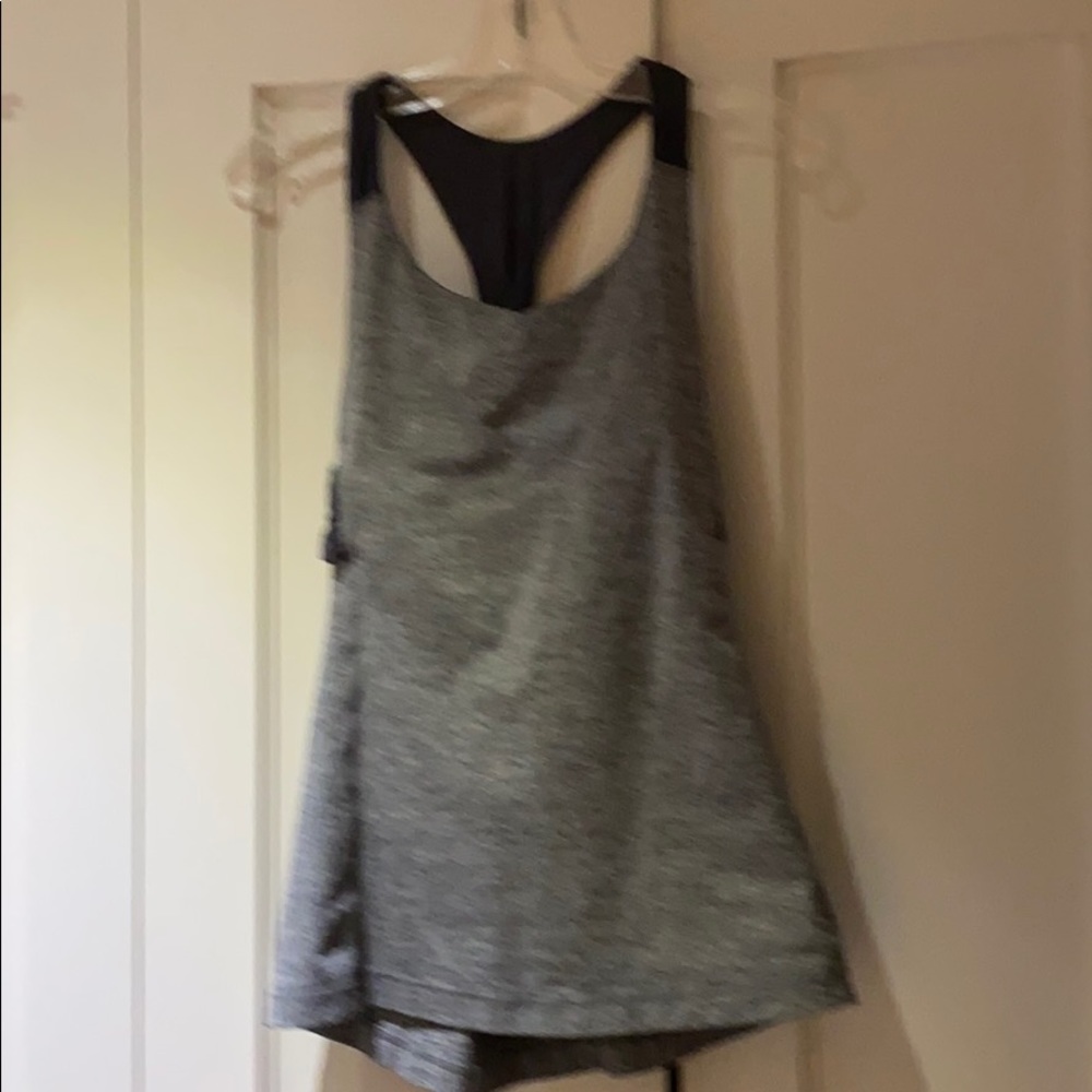 Lululemon workout top